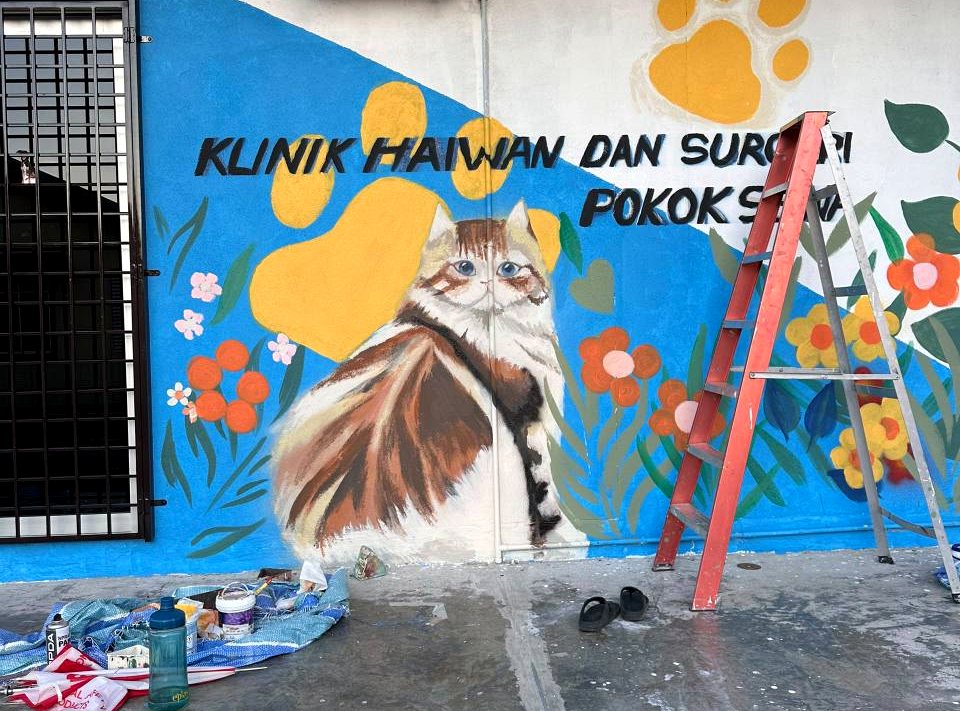 Outdoor waterproof mural painting for an animal clinic wall